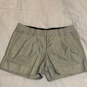 Black/white pleated shorts